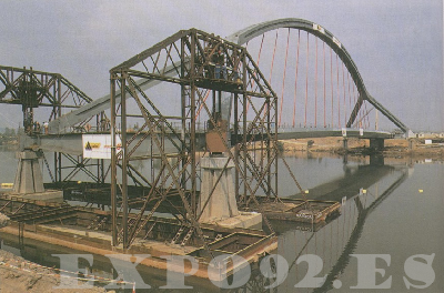 Puente de la Barqueta en Construcción