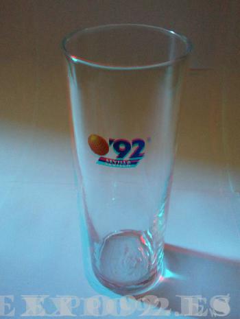 Vaso de tubo Expo92 en 3D. Hay que verlo con unas gafas con cristales rojo/cian.